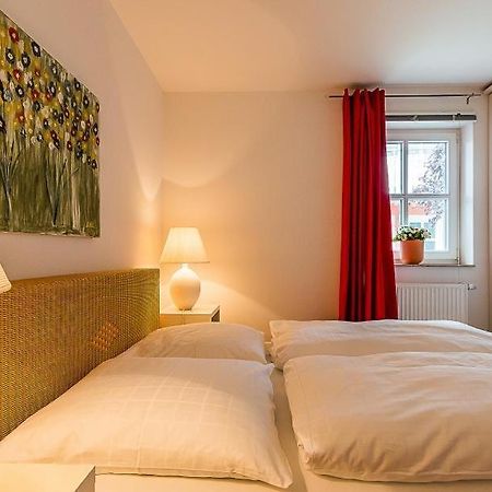 Eule Apartment Born Bagian luar foto