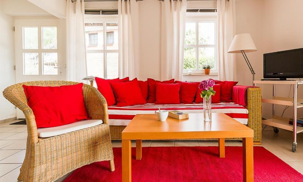 Eule Apartment Born Bagian luar foto