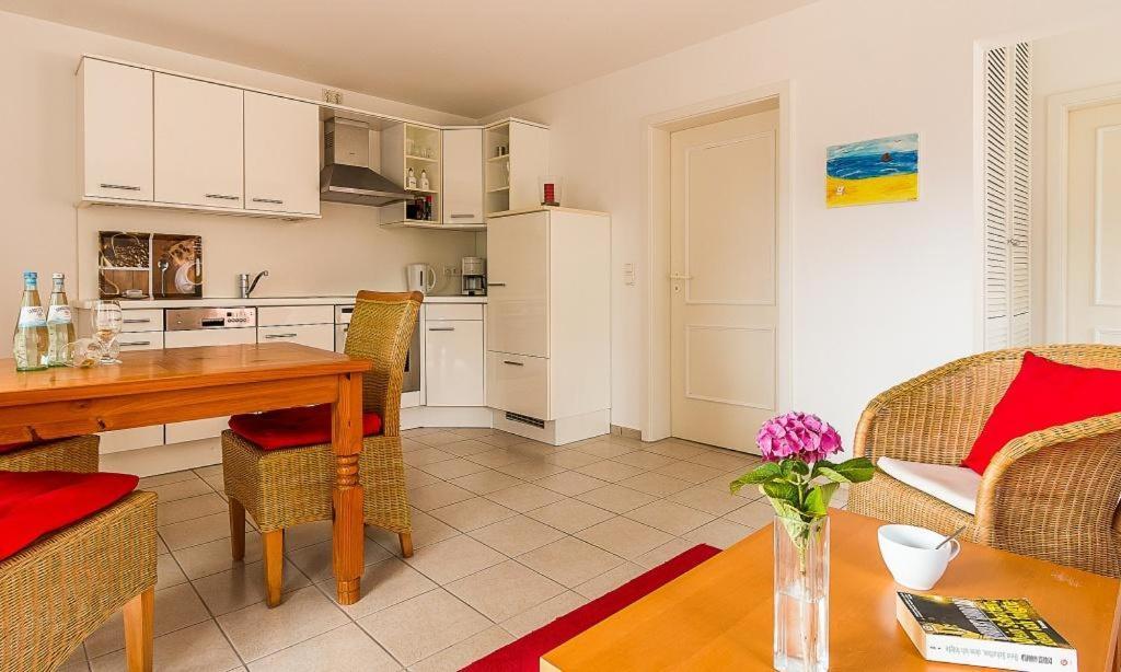 Eule Apartment Born Bagian luar foto