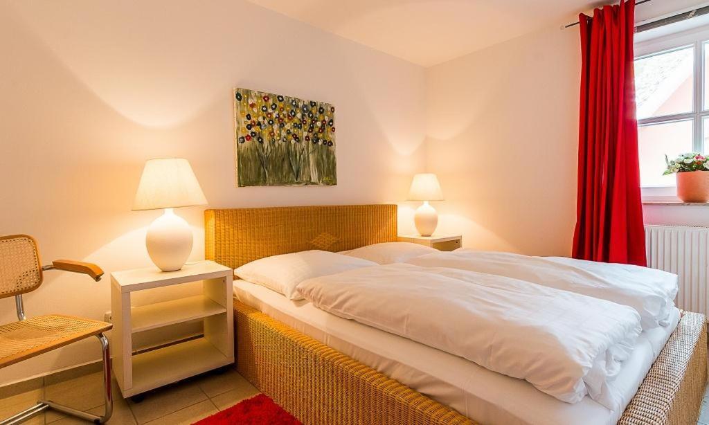 Eule Apartment Born Bagian luar foto