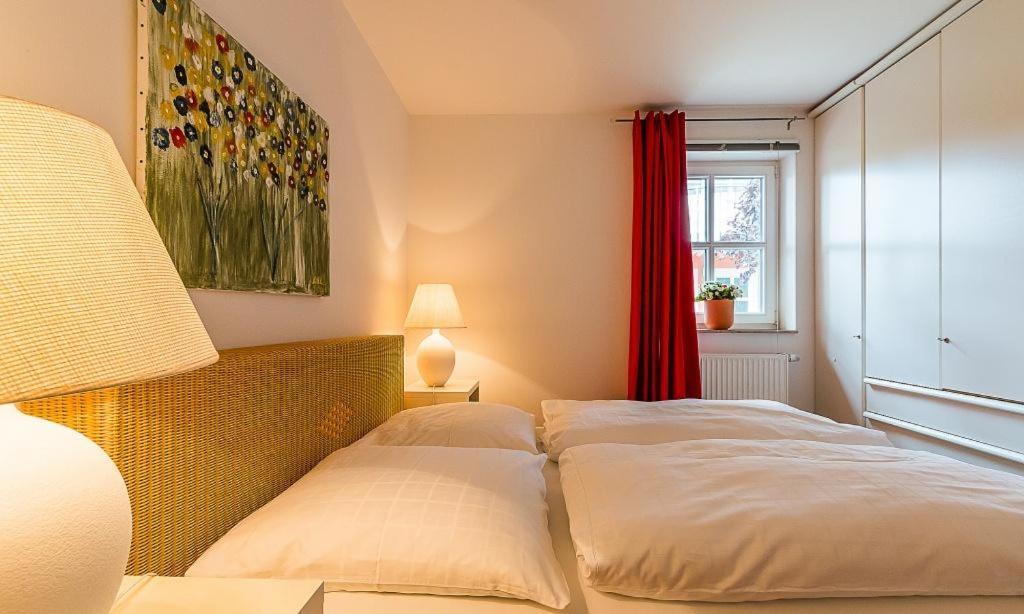Eule Apartment Born Bagian luar foto