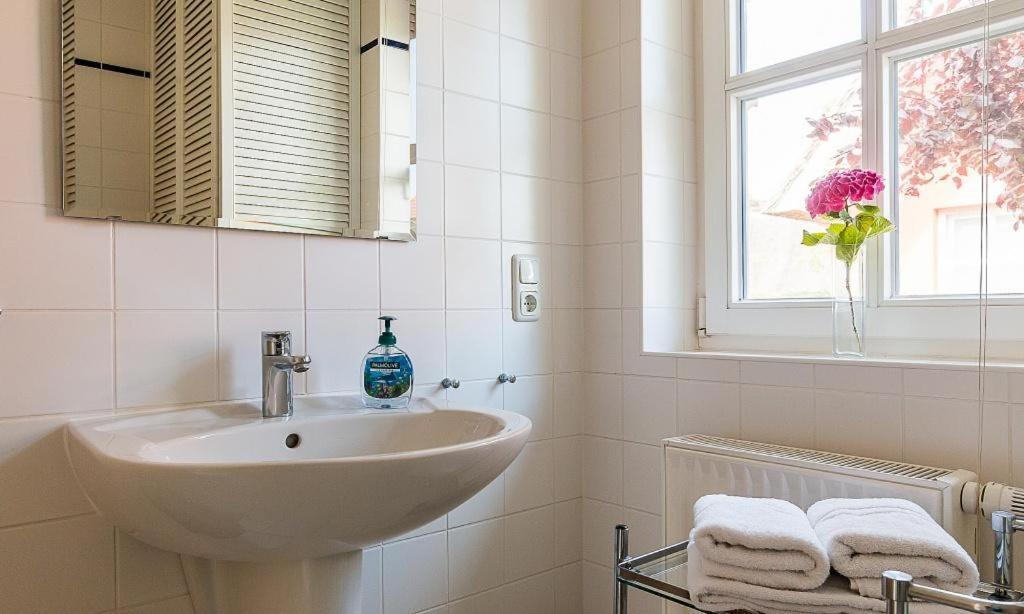 Eule Apartment Born Bagian luar foto